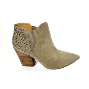 Report spiral heel booties